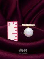 Modern Grace - Golden Embellished Ear Jackets