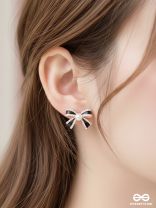 BOW AFFAIR – BLACK HEART BOW DROPS WITH CENTER PEARL