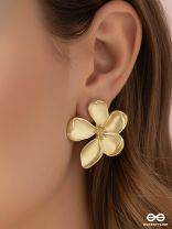 MELLOW MARIGOLD – MATTE FINISH FLORAL EARRINGS