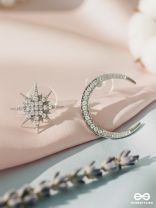 TWILIGHT DUO – STAR & MOON STUDS