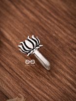 The Little Lotus Non-piercing Boho Nosepin