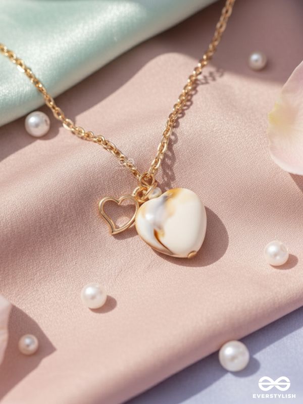 The Beach Romance- Golden Embellished Necklace With Anti-Tarnish Coating