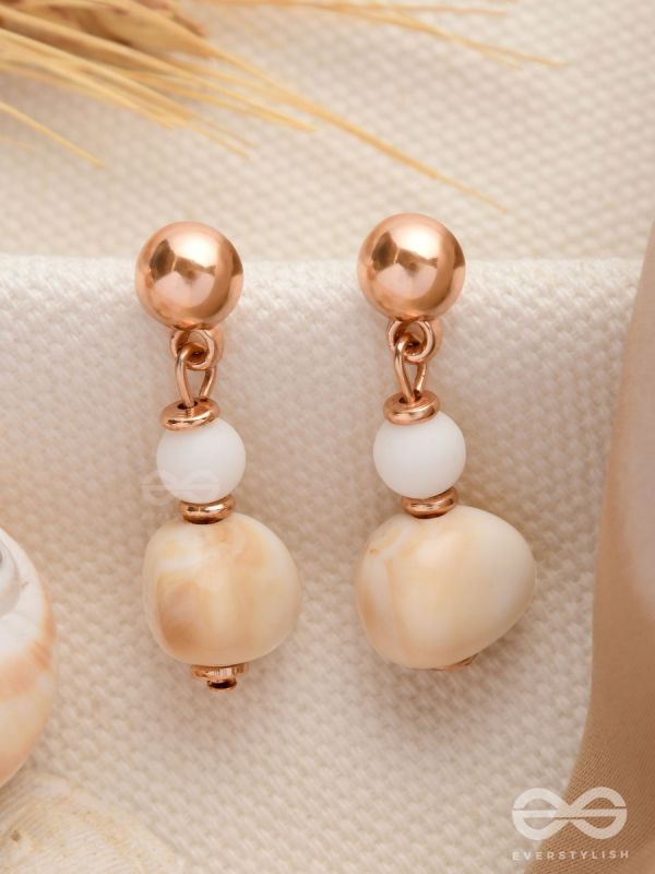 DANCING ON THE BEACH - CUTE DROP EARRINGS