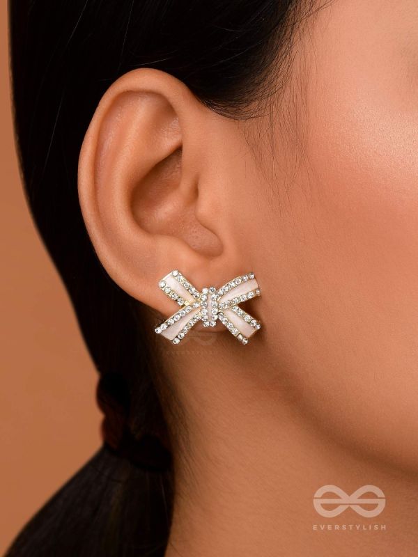 KNOTTY & NICE - GOLDEN ENAMELLED STUDS (WHITE)