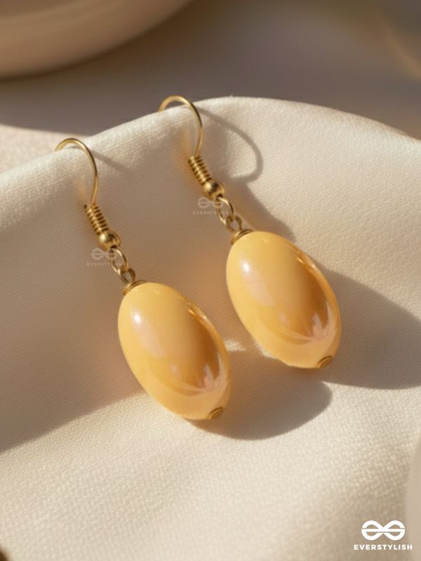 MANGO TANGO SPARKLES - GOLDEN EMBELLISHED EARRINGS