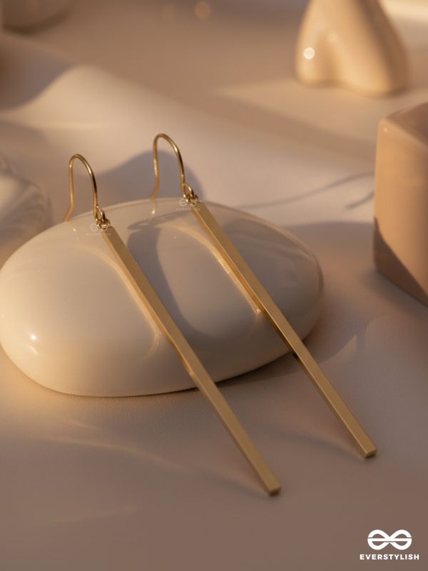 THE LUXURY DIMENSIONS - CLASSIC GOLDEN EARRINGS